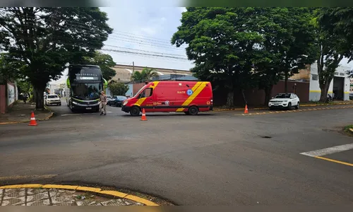 
							Acidente entre Corcel e moto deixa jovem ferido em Apucarana
						
						