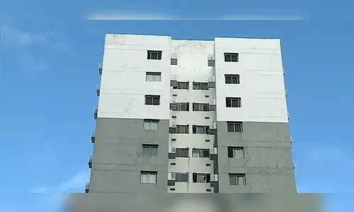 
							Casal morre após queda de prédio durante briga em SE; vizinhos foram esfaqueados
						
						