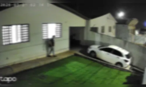 
							Vídeo mostra ataque de ex em Apucarana; vítima diz: “Eu só quero sair daqui viva”
						
						