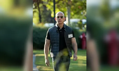 
							Empresário acumula patrimônio de R$ 1,16 trilhão e megaiate com cinema; saiba quem
						
						