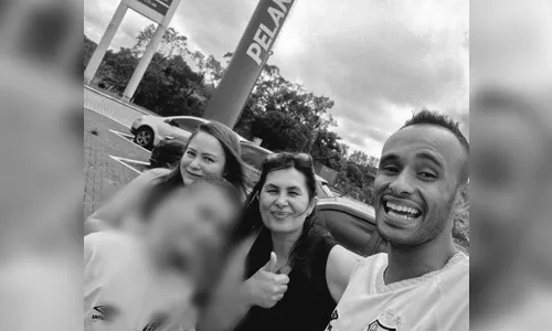 
							Caminhoneiro do PR envolvido em tragédia que deixou menino órfão morre em novo acidente
						
						