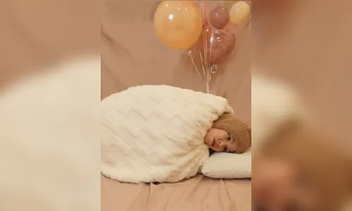 
							Influenciadora viraliza com ensaio de “newborn” em aniversário de 38 anos; veja fotos
						
						