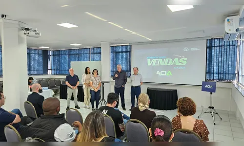 
							Campanha da Acia vai sortear carro e R$ 25 mil em prêmios; saiba mais
						
						