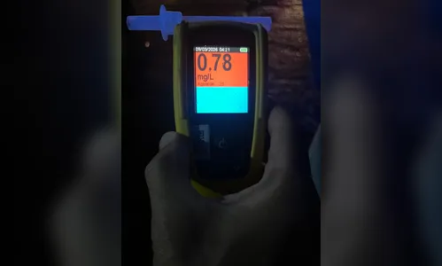 
							Motorista embriagado invade local de acidente e bate em viatura na BR-376
						
						