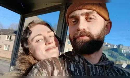 
							Mulher conhece noivo em comentário de vídeo e se casa 24 horas após encontro presencial
						
						