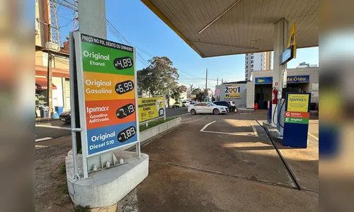 
							Preço da gasolina sobe nas bombas e chega a R$ 6,79 o litro em Apucarana
						
						