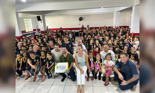 
							Prefeitura de Apucarana entrega kits de uniforme para alunos das escolas municipais
						
						