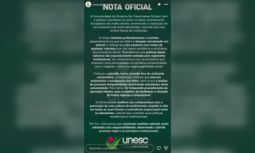 
							Universidade investiga suposto trote após cachorro comunitário ser pintado com tinta em SC
						
						