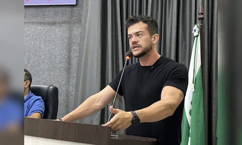 
							Vereador Danylo Acioli critica gestão da Educação de Apucarana
						
						