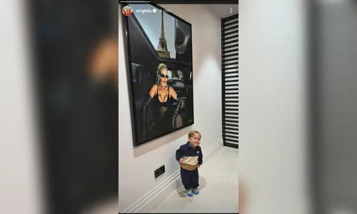 
							Virginia Fonseca pendura quadro com seu retrato na mansão de Vini Jr
						
						