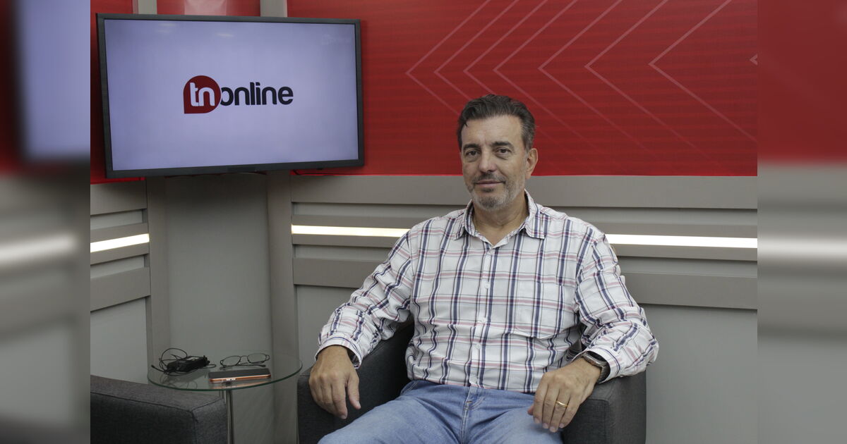 Delegado Francischini critica o STF e elogia Flávio Bolsonaro; veja entrevista