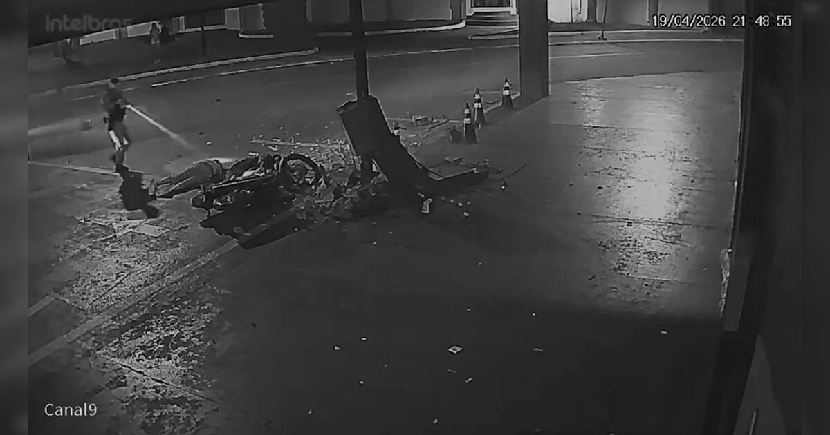 Fuga da PM termina com jovem arremessada contra poste no Paraná