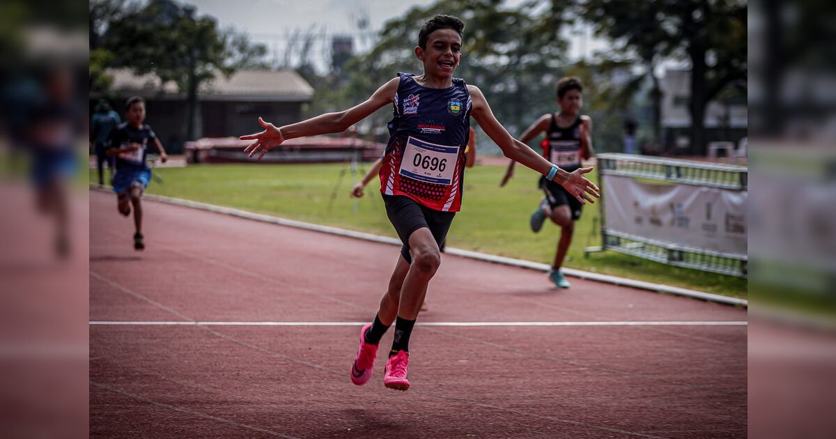 Atleta apucaranense de 10 anos quebra dois recordes paranaenses no atletismo