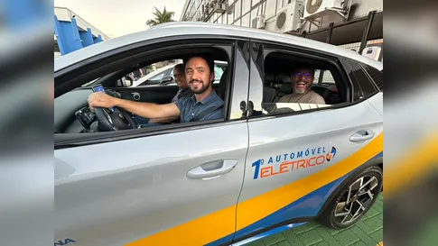 Três carros elétricos reforçam a frota da Prefeitura de Apucarana