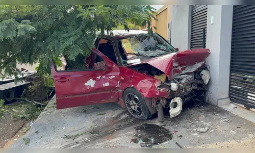 
							Colisão tripla deixa quatro feridos em Arapongas; crianças estão entre as vítimas
						
						