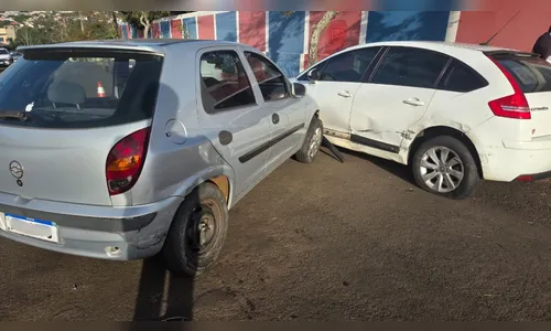 
							Vídeos mostram motorista fugindo após provocar acidente em Apucarana
						
						