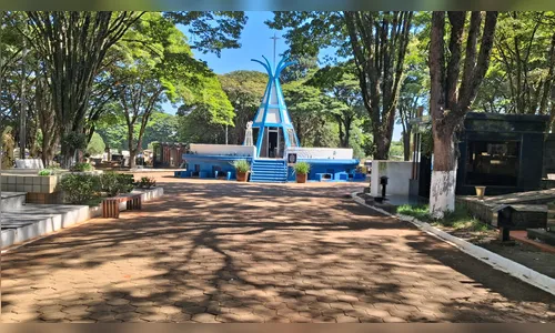 
							Família denuncia sumiço de restos mortais de cemitério em Arapongas (PR); veja
						
						