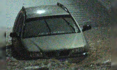 
							Chuva alaga via no Interlagos novamente; Prefeitura de Apucarana anuncia troca de tubulação
						
						