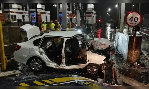 
							Condutor adolescente colide carro em pedágio e deixa duas mulheres mortas em SC
						
						