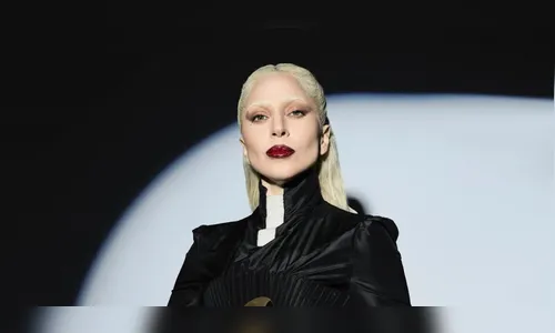 
							Menina da foto tem 40 anos, é cantora, já mudou de nome e tem fortuna bilionária; saiba quem
						
						