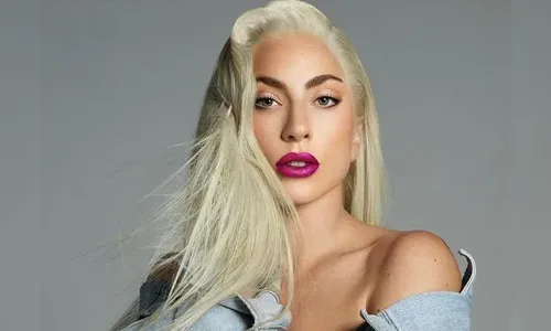 
							Menina da foto tem 40 anos, é cantora, já mudou de nome e tem fortuna bilionária; saiba quem
						
						