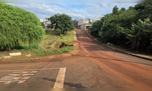 
							Moradores do Interlagos reclamam de frequentes enchentes no bairro; vídeo
						
						