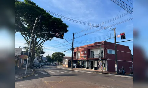 
							Falta de sinalização ou imprudência? Cruzamento da rua Nova Ucrânia vira local de acidentes
						
						