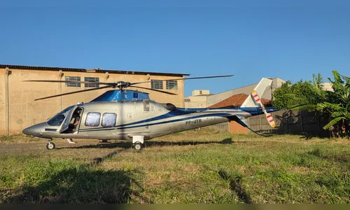 
							Pouso de helicóptero em área residencial chama atenção em Apucarana; veja
						
						