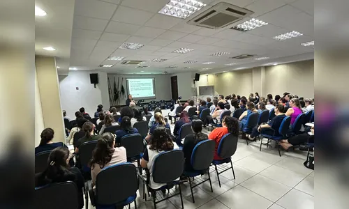 
							Professores de Apucarana são capacitados para o projeto Conectadinhos
						
						