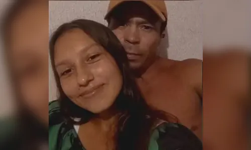 
							Saiba quem era a adolescente vítima de feminicídio morta a facadas no Paraná
						
						