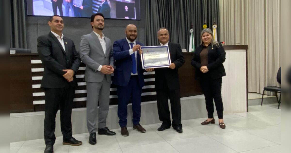 Policial Kleber Ulisses é homenageado como Cidadão Honorário de Apucarana