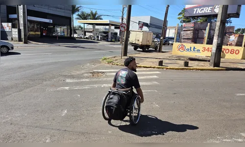 
							Acessibilidade ainda é desafio para cadeirantes em Apucarana
						
						