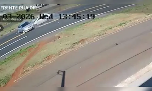 
							Vídeo flagra acidente com óbito na PR-444 em Arapongas; veja
						
						