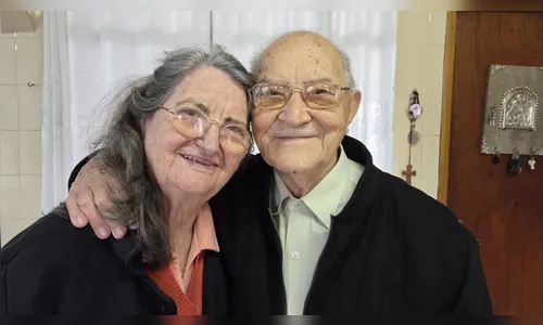 
							Casal de Apucarana celebra 70 anos de união com renovação de votos na Catedral
						
						