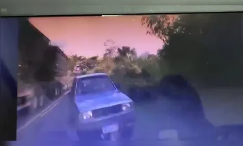 
							Vídeo mostra momento de acidente que matou mulher e dois filhos no Paraná
						
						