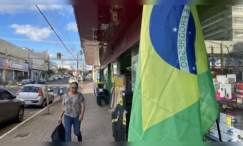 
							De troca de figurinhas a churros verde e amarelo: Copa movimenta comércio em Apucarana
						
						