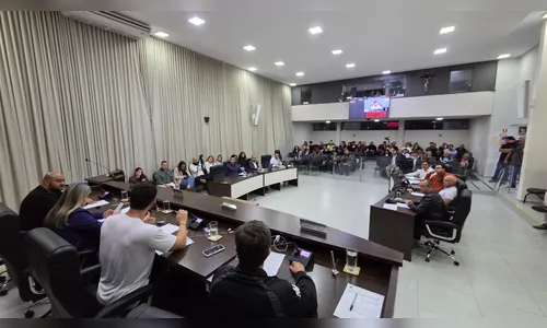 
							Vereadores de Apucarana instalam CPI para investigar licitações do Executivo
						
						