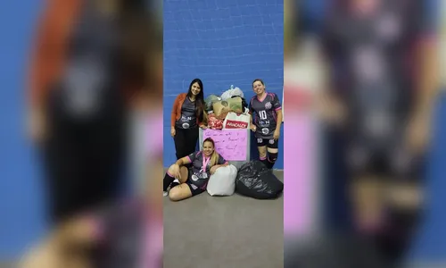 
							Quadrangular de vôlei arrecada roupas de inverno para instituição de Apucarana
						
						