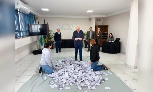 
							Acia realiza 1º sorteio da campanha Comprar em Apucarana Faz Bem; veja ganhadores
						
						