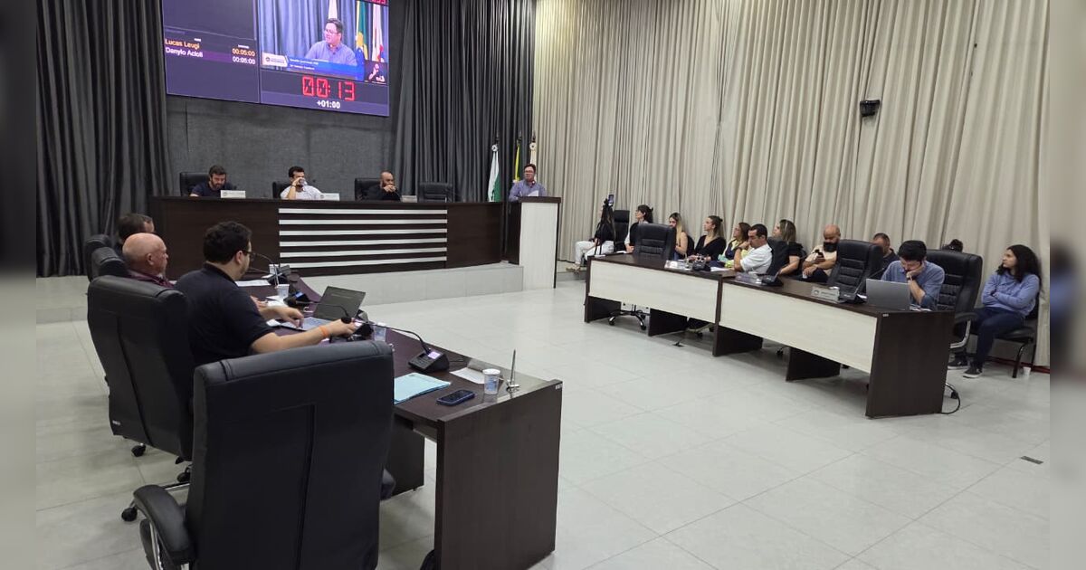 Vereadores de Apucarana aprovam LDO e limpam a pauta em três sessões antes do recesso