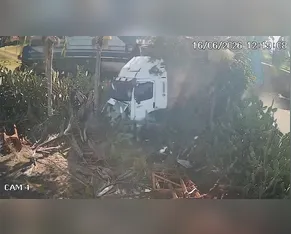 Imagens fortes: vídeo mostra acidente com morte entre carreta e trem em Apucarana (PR)