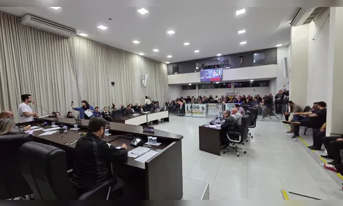 
							Câmara de Apucarana aprova requerimentos sobre carreiras de servidores
						
						