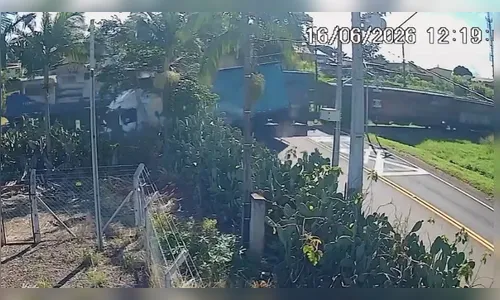 
							Caminhoneiro morto após colisão com trem em Apucarana é sepultado em SC
						
						