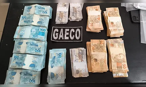 
							Operação que mira fraudes bancárias milionárias cumpre mandados em Apucarana e outras 5 cidades
						
						