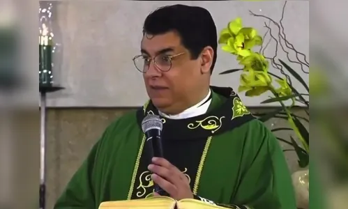 
							Padre viraliza ao aconselhar noiva a desistir do casamento após parceiro apresentar lista de exigências
						
						