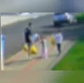 Vídeo de pai agredindo filha de 3 anos no meio da rua mobiliza polícia no PR