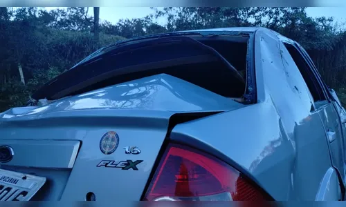 
							Às vésperas de se casar, mulher sofre acidente e carro para a 63 metros da pista em Apucarana
						
						