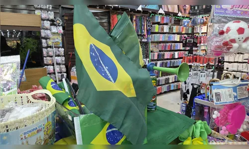 
							Avanço do Brasil para as oitavas de final aquece comércio e esgota itens em Apucarana
						
						