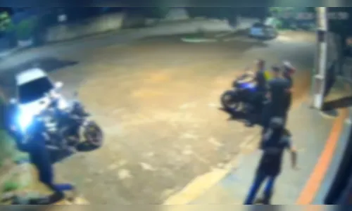 
							Homem é preso por tentativa de feminicídio após jogar carro contra ex em Londrina
						
						