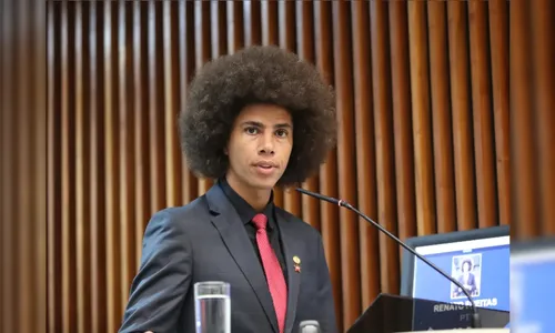
							STF mantém suspensa votação que pode cassar o mandato de Renato Freitas no Paraná
						
						